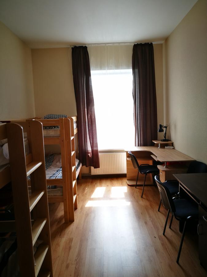 Liela Guest Apartament Vandrarhem Liepāja Exteriör bild